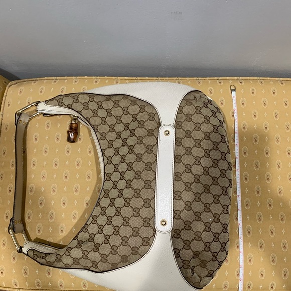 Gucci hobo bag.1 tiny stain. See pics.clean in/out - Picture 8 of 16